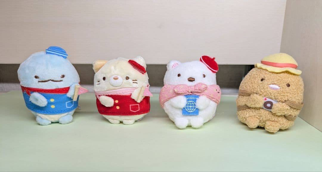 【中古】すみっコぐらし　てのりぬいぐるみ4体　おへやのすみでたびきぶん