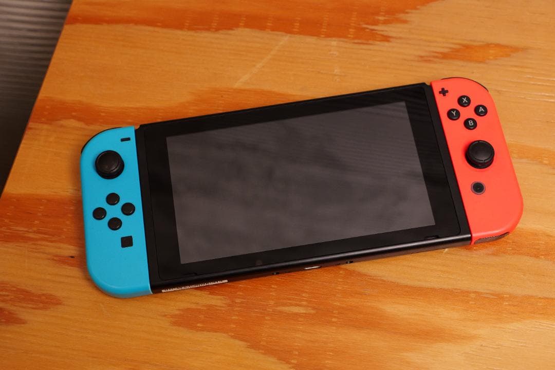 Nintendo Switch本体＆スマブラデザインドック
