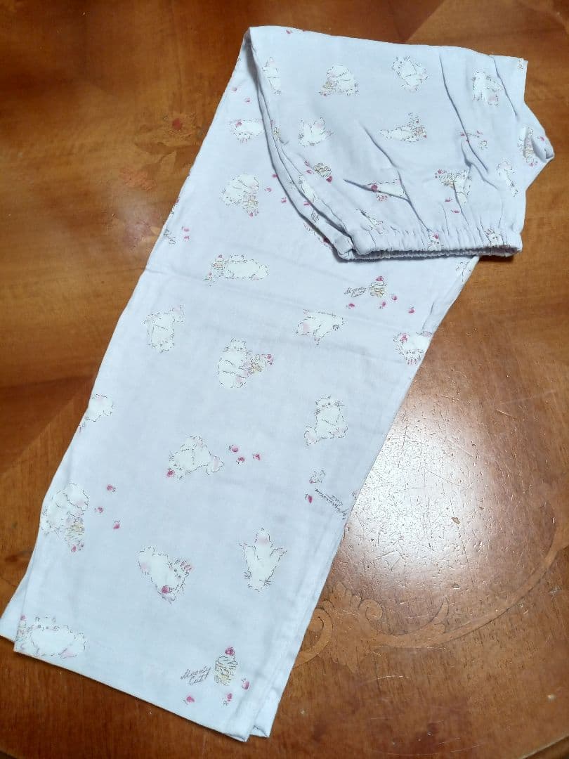 ◎新品　ダブルガーゼ　パジャマ　半袖　くるぶし丈　キャット　ケーキ柄　ライラック