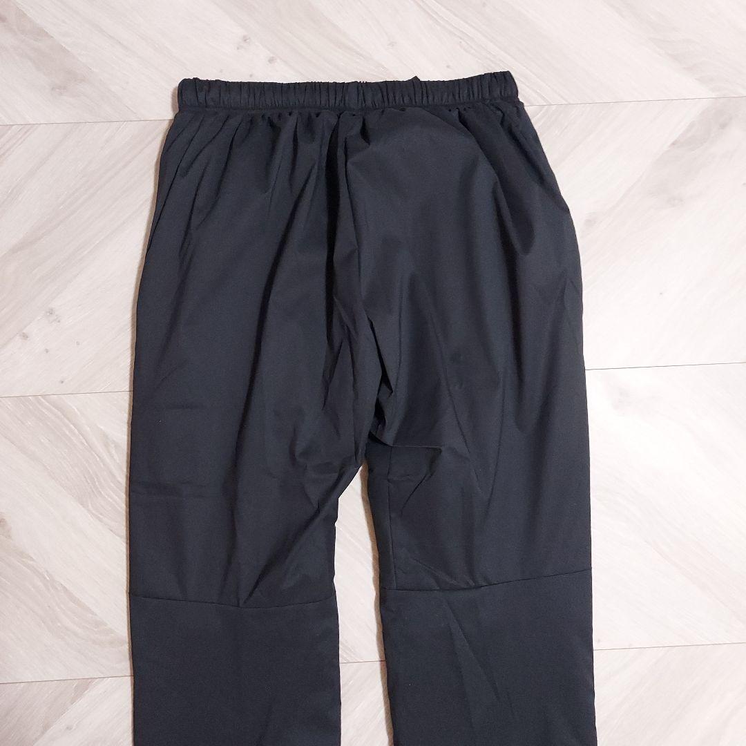 DESCENTE　MOVESPORT 中綿ストレッチパンツ新品タグ付き　Mサイズ