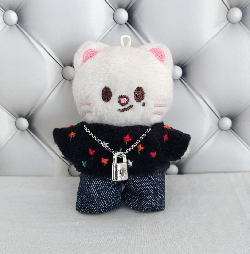 ハチワレさま　10センチサイズのぬいぐるみ服