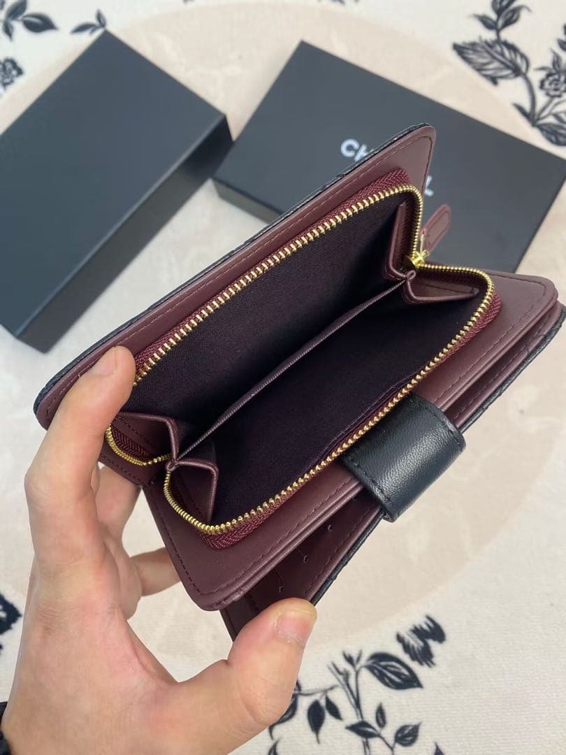 CHANEL 2つ折り財布 マトラッセキャビ アスキン