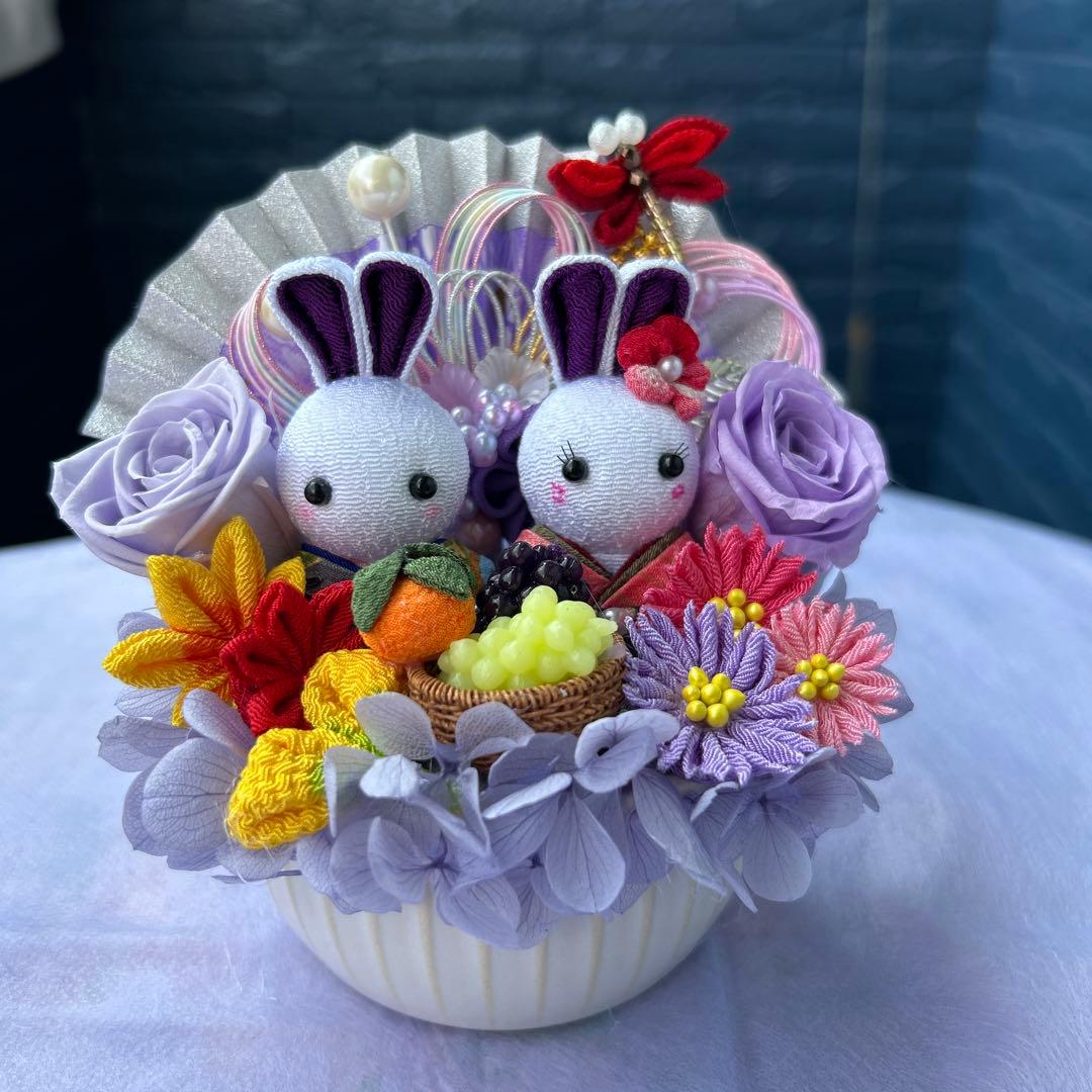 しょりん❣️秋、お月見、コスモス、もみじ、お団子、薔薇、アレンジ❁⃘*.゜