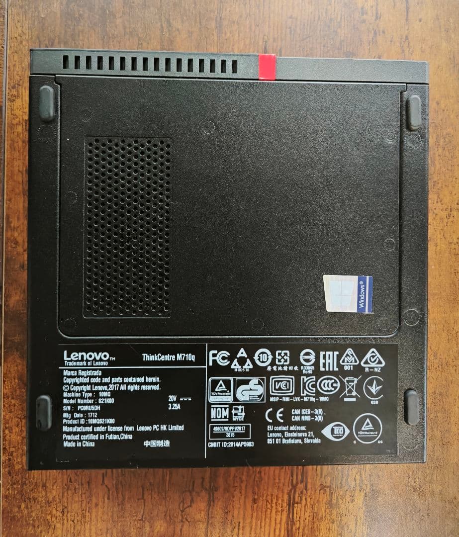 Lenovo ThinkCentre M710q ミニPC