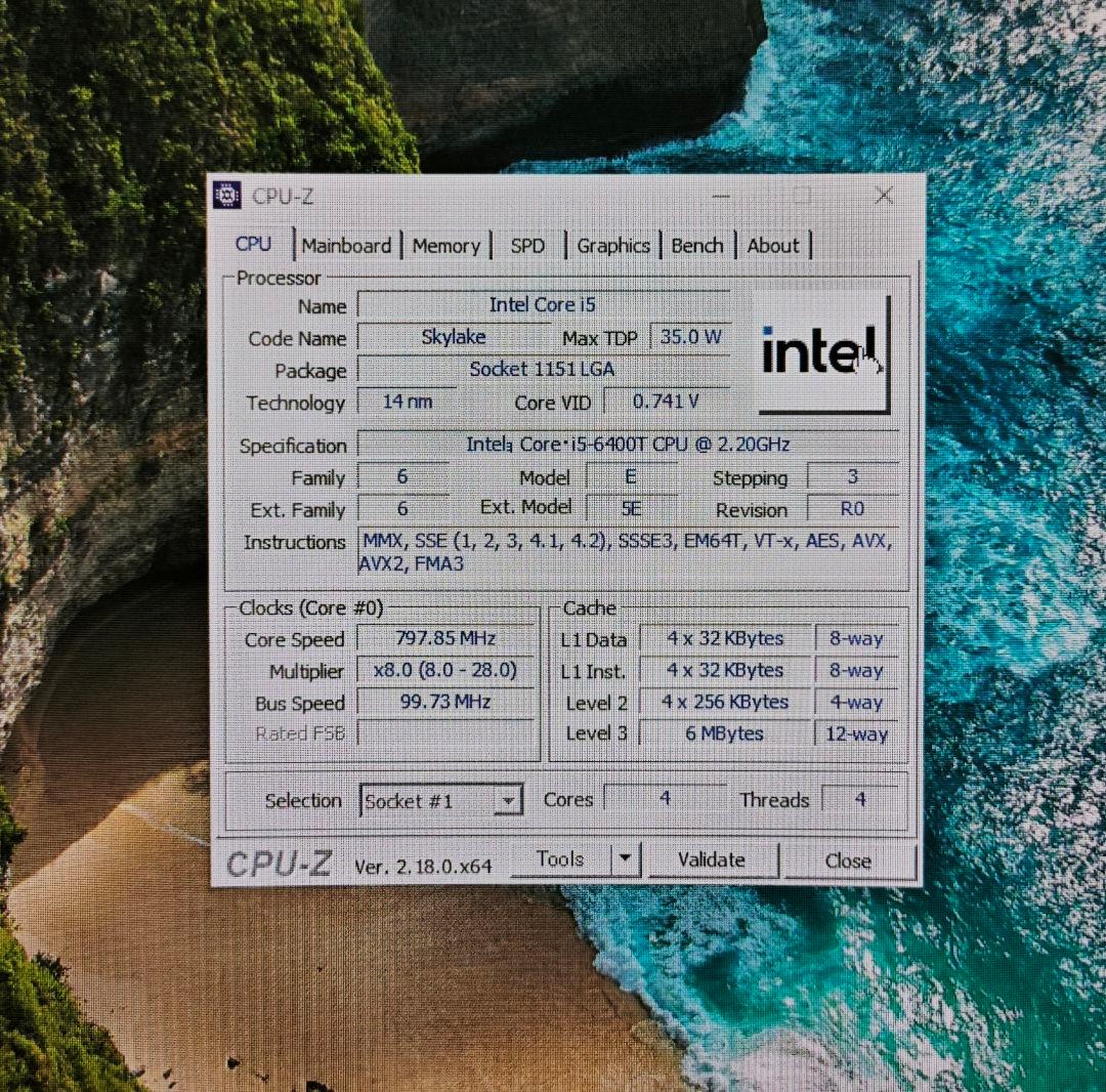 Lenovo ThinkCentre M710q ミニPC