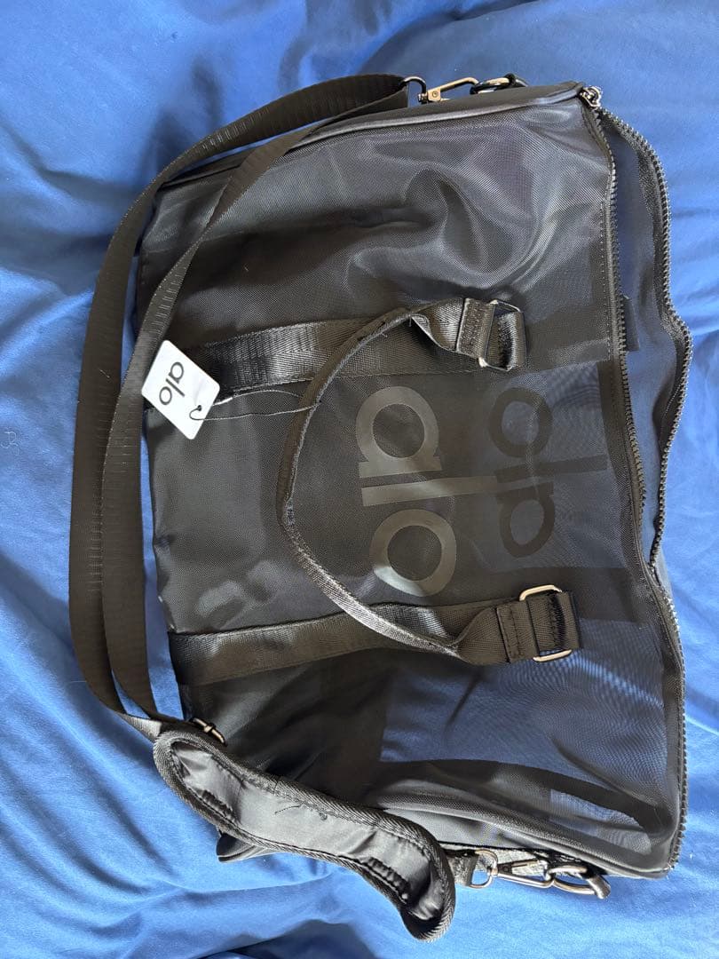 新品未使用aloyoga Sheer Duffle Bag黒　メッシュバッグ
