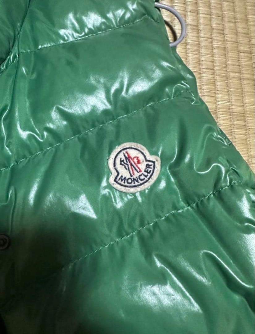 て*る様 MONCLER グリーンダウンベスト