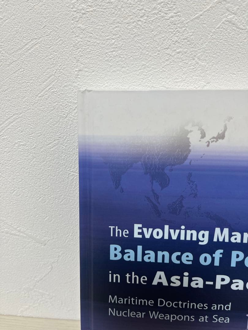 洋書 The Evolving Maritime Balance of Power