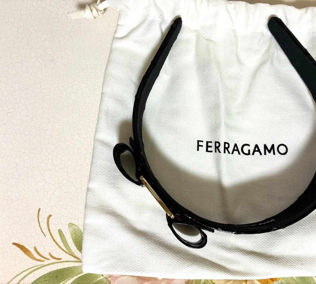 Ferragamoブラックリボンカチューシャ