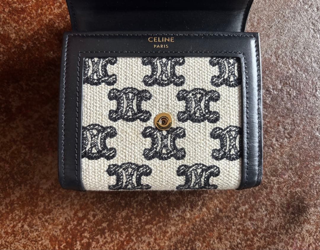 【ほぼ新品】CELINE セリーヌ トリオンフ ウォレット