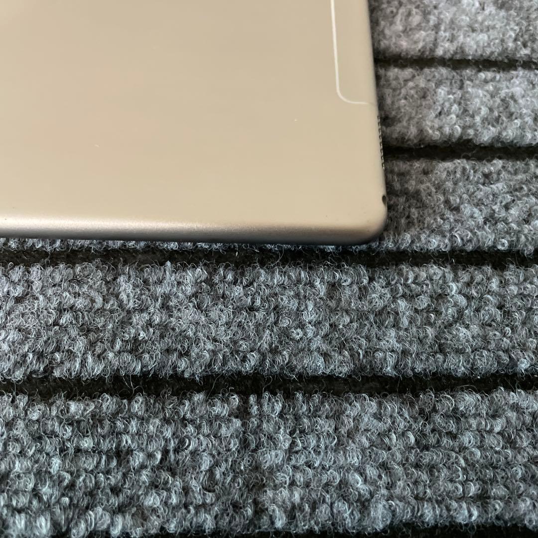 33 iPad Pro 10.5 512GB SIMフリー スペースグレイ