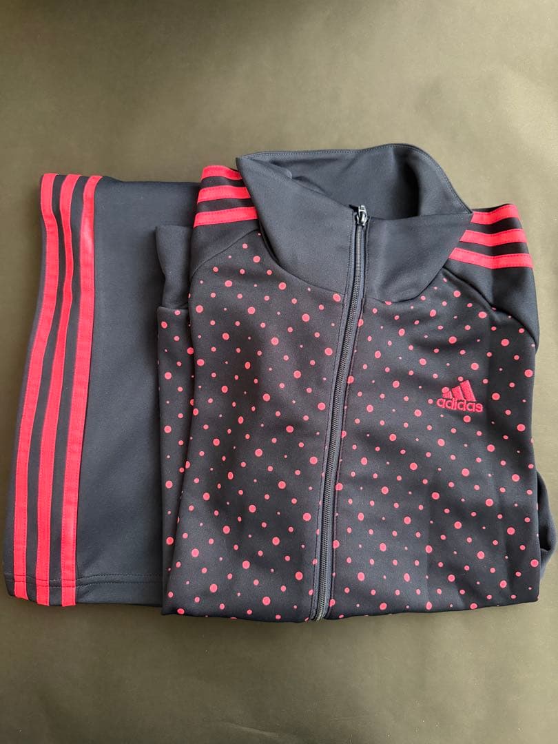 【新品未使用】adidas ジャージ セットアップ レディースＬ
