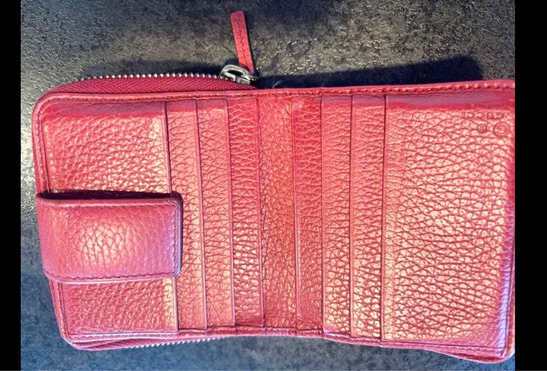 【える】Gucci 二つ折り財布