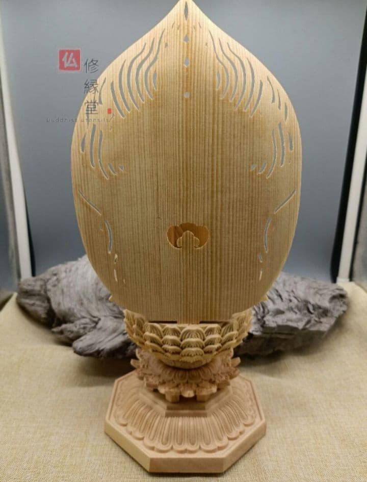 【修縁堂】特上彫 木彫仏像 地蔵菩薩 地蔵尊 座像 一刀彫 天然木檜材 仏教工芸