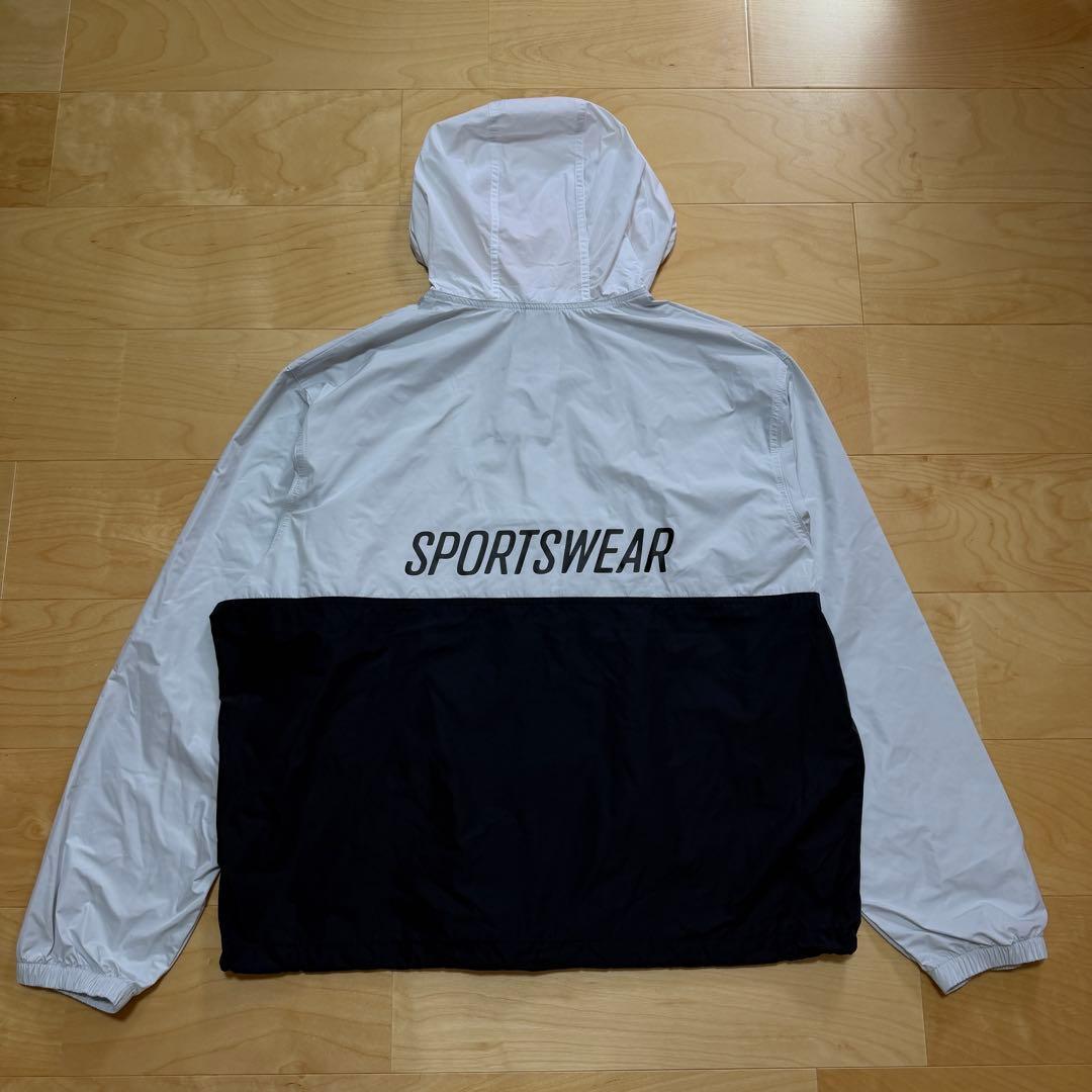 NIKEナイキ　ウィンドブレーカー　スポーツウェア　黒　白　グレー　XL 新品
