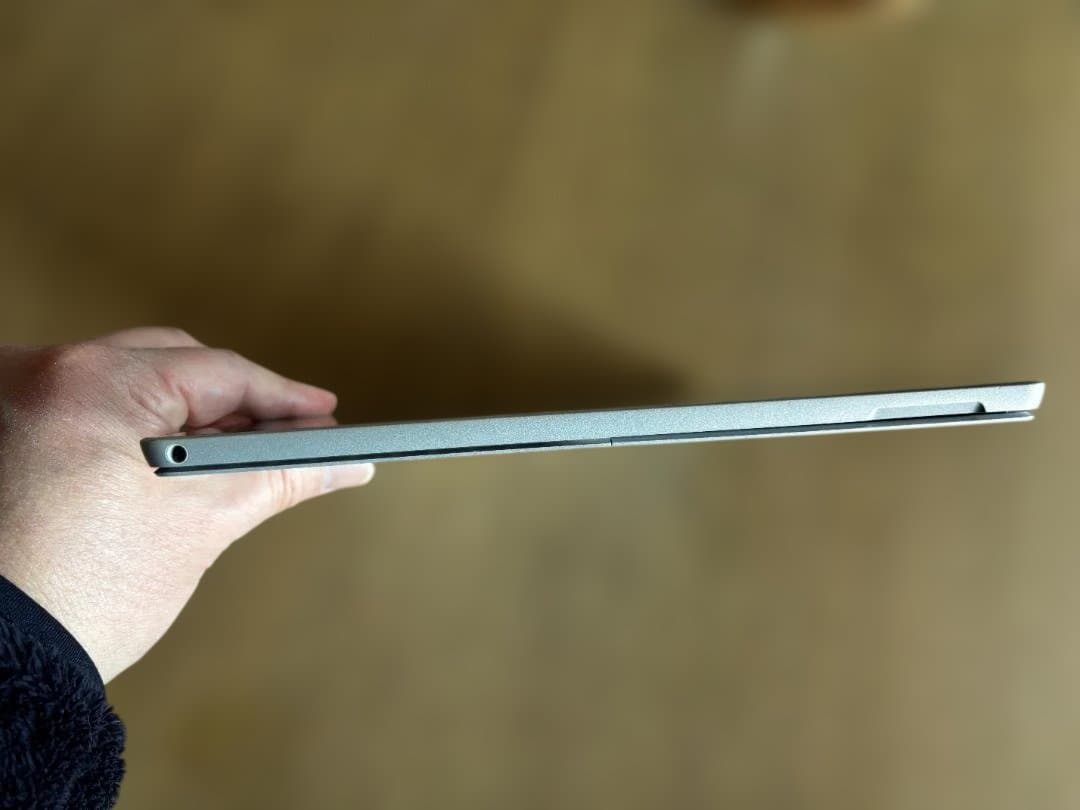 Surface Pro 5 8GB/256GB タイプカバー・usbドッグ有