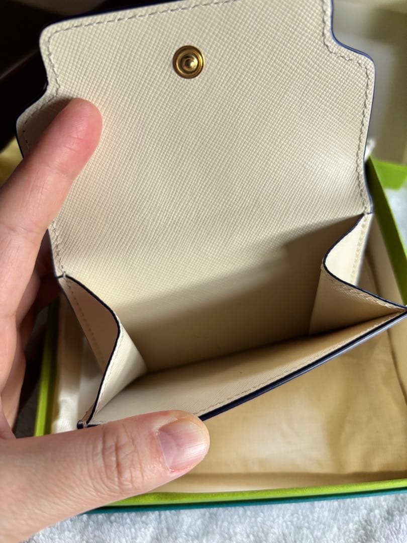 もふもふ　　　MARNI ホワイト 三つ折り財布