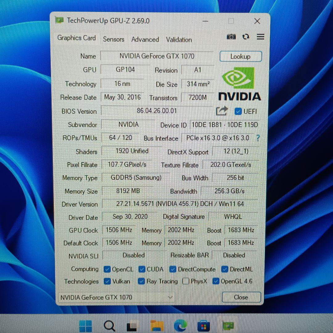 た*い様 【ケース新品】Xeon(18C36T)メモリ16GB GTX1070