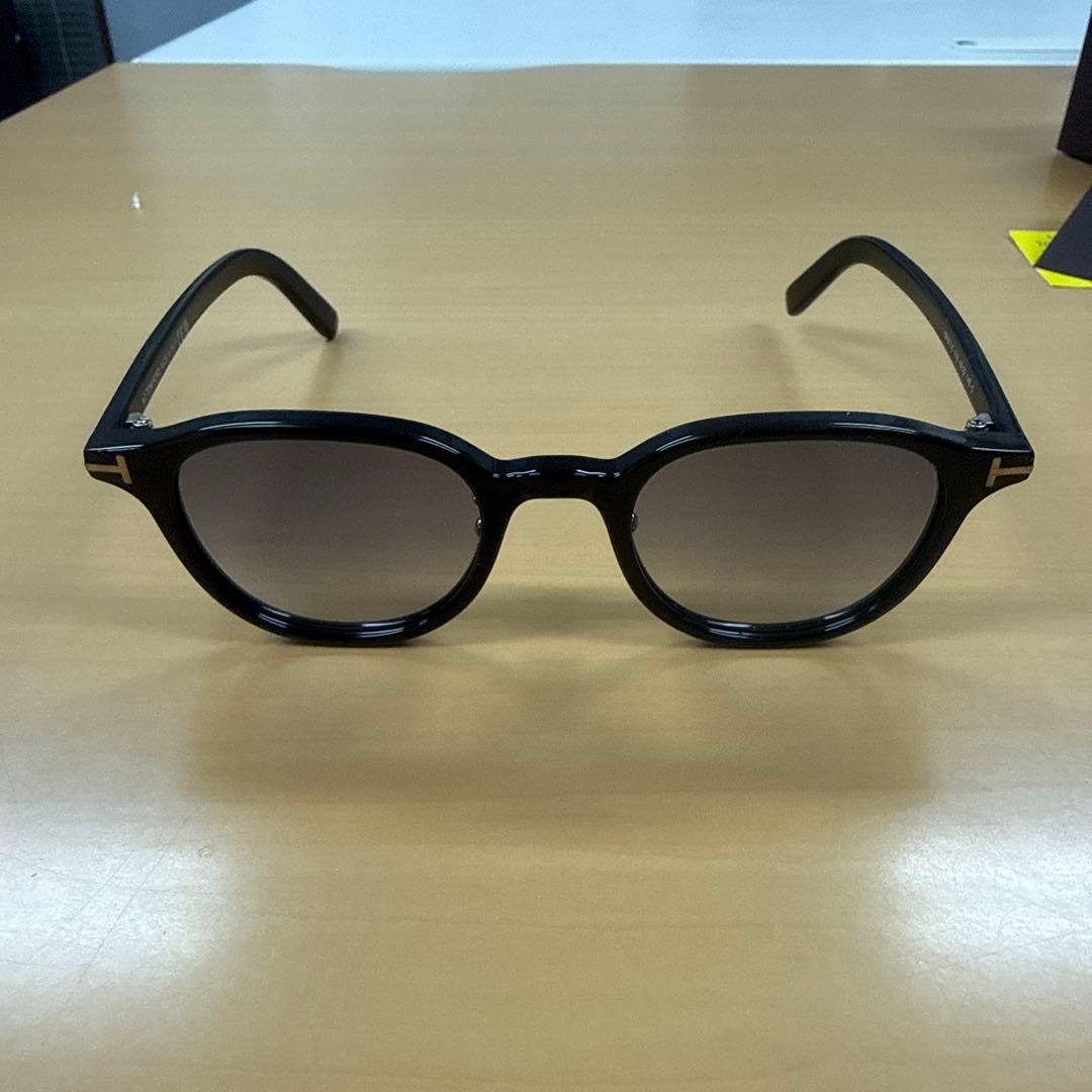 TOM FORD ［TF977D］サングラス　定価68,200円