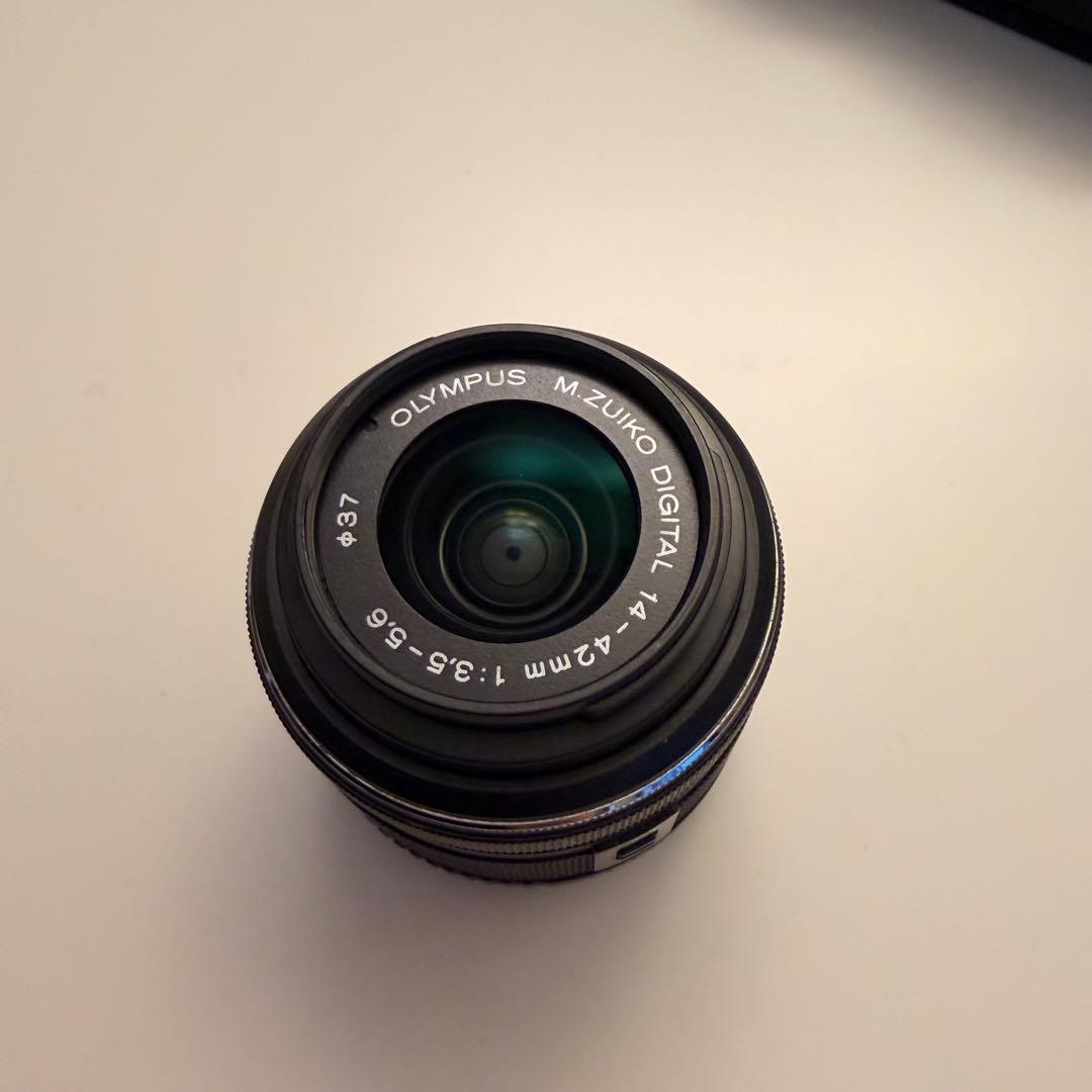 OLYMPUS OM-D E-M10 レンズ3点付き