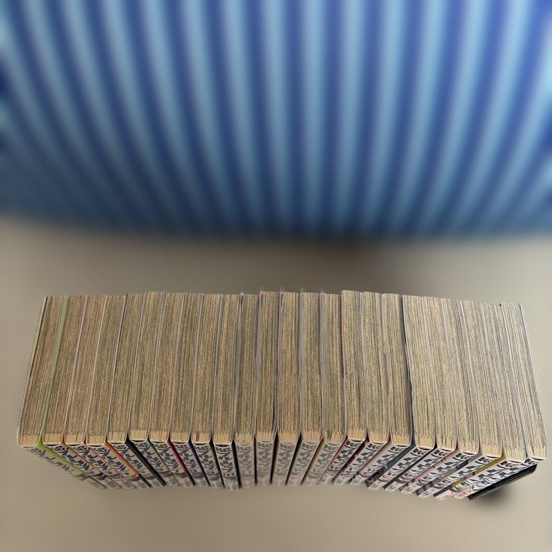 ブルーロック 1〜24巻セット ➕ステッカー 、缶バッジ4個 、ポストカード