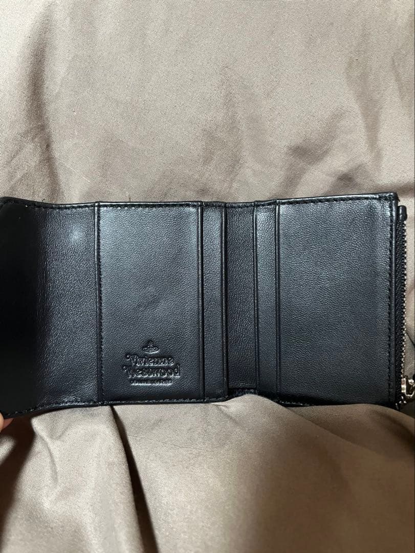 み*く様 ヴィヴィアンウエストウッド エマ 三つ折り財布 レター型　箱付き