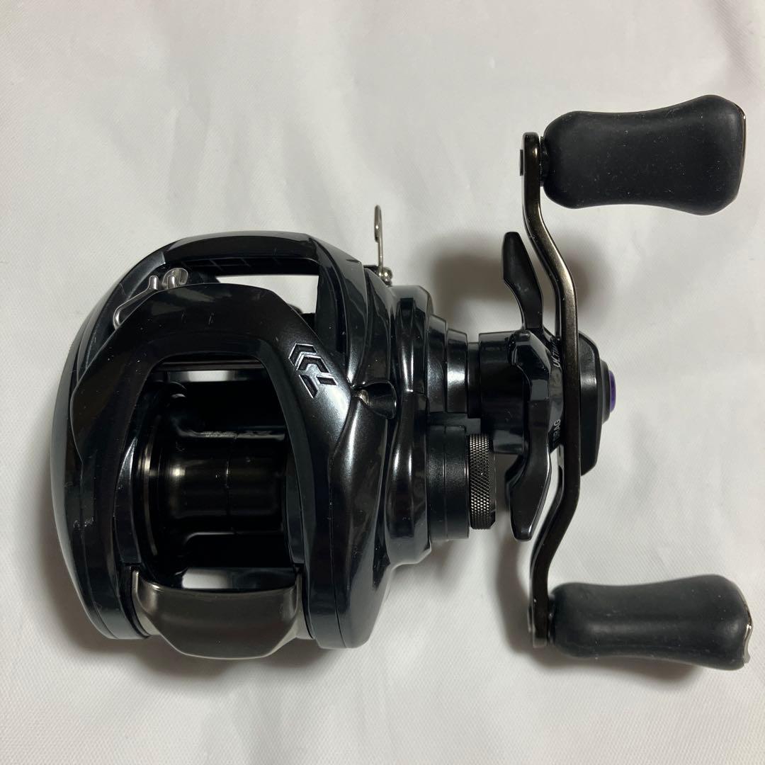 美品！　ダイワ　20タトゥーラSV TW XH おまけ付き