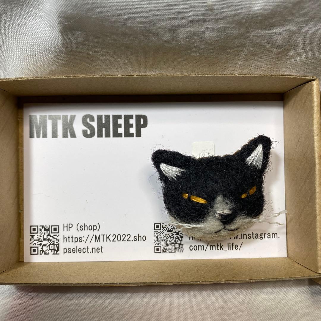 MTK SHEEP 猫の顔ブローチ　箱有り
