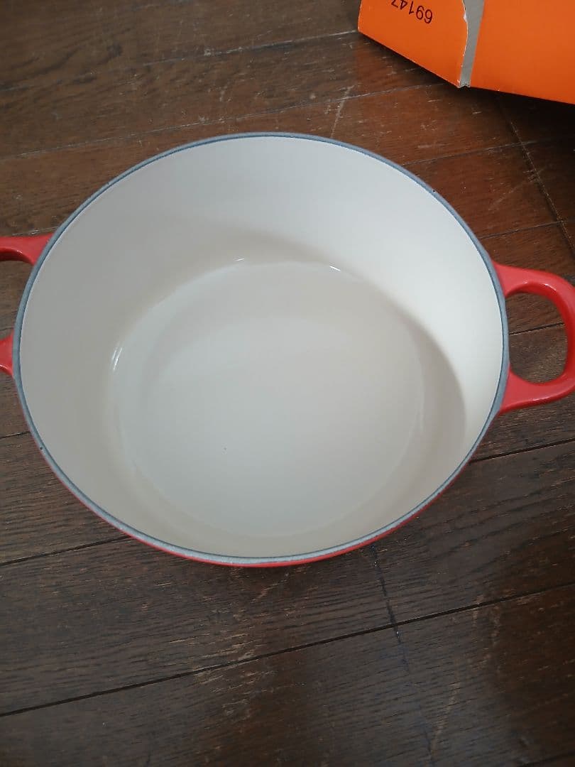 LE CREUSET 赤 両手鍋 22cm