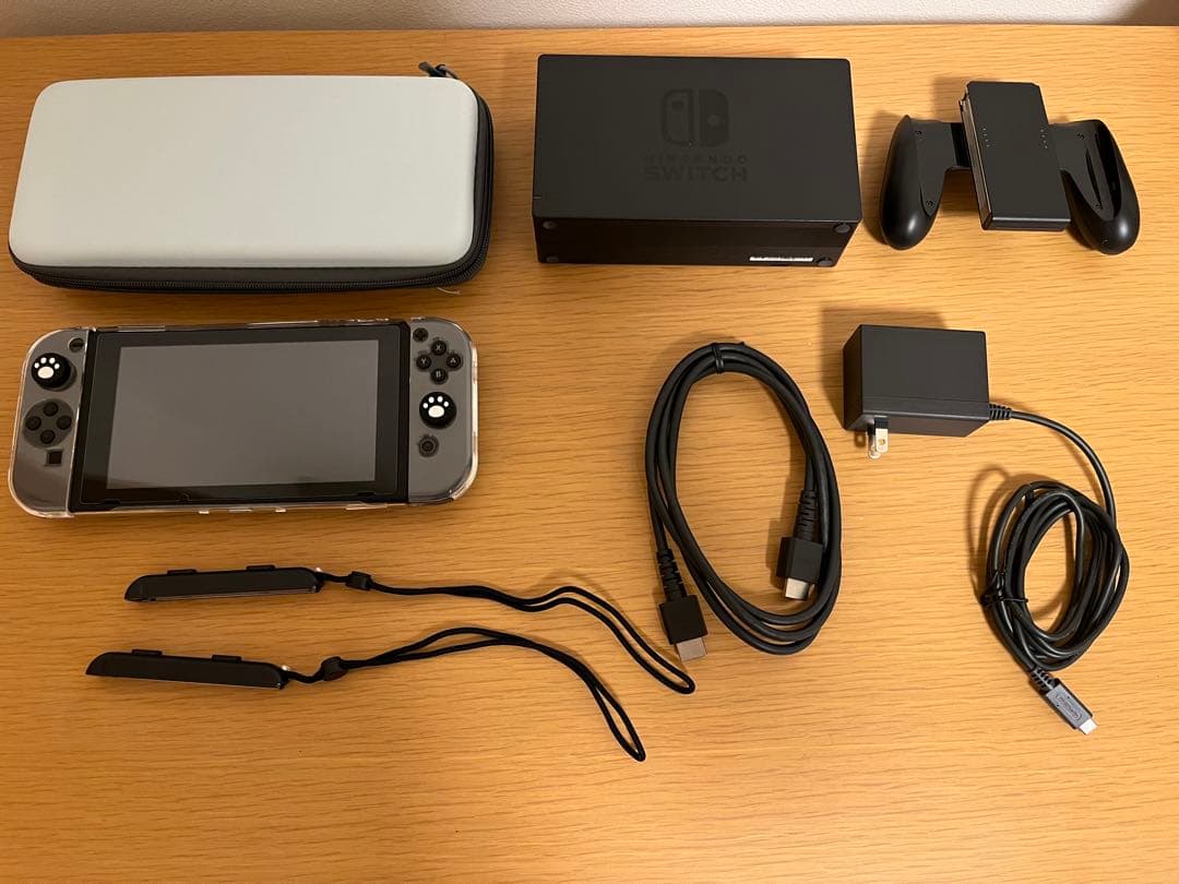 美品★任天堂Switch ハードケース付き
