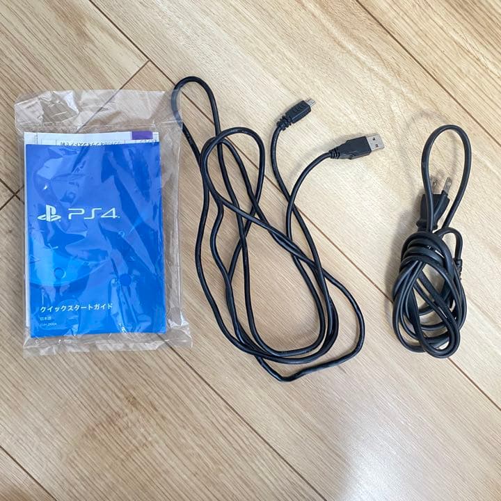 【美品】　SONY PlayStation4 CUH-2100A