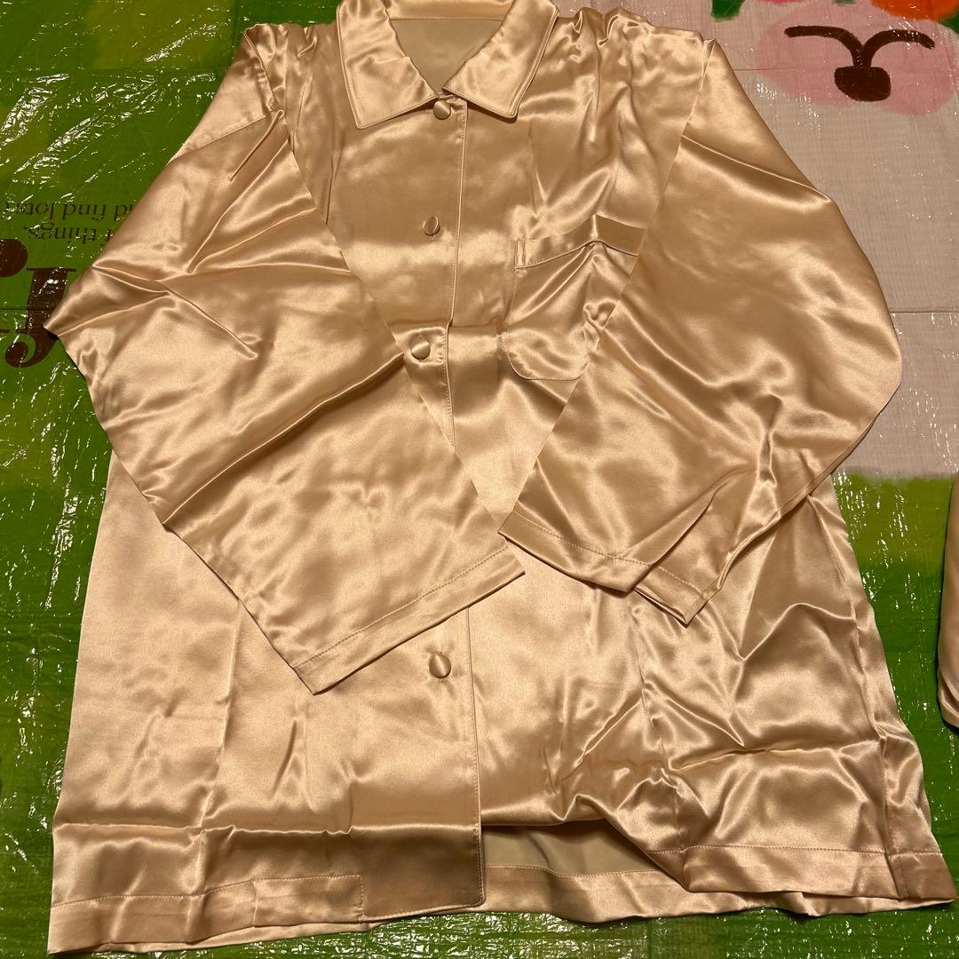 シルク　パジャマ M