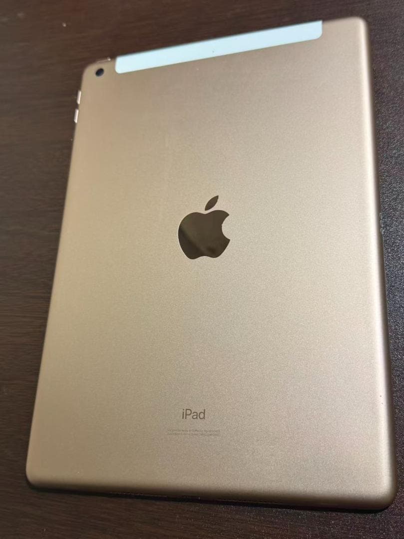 iPad　第8世代　128GB　Wi-Fi + Cellular
