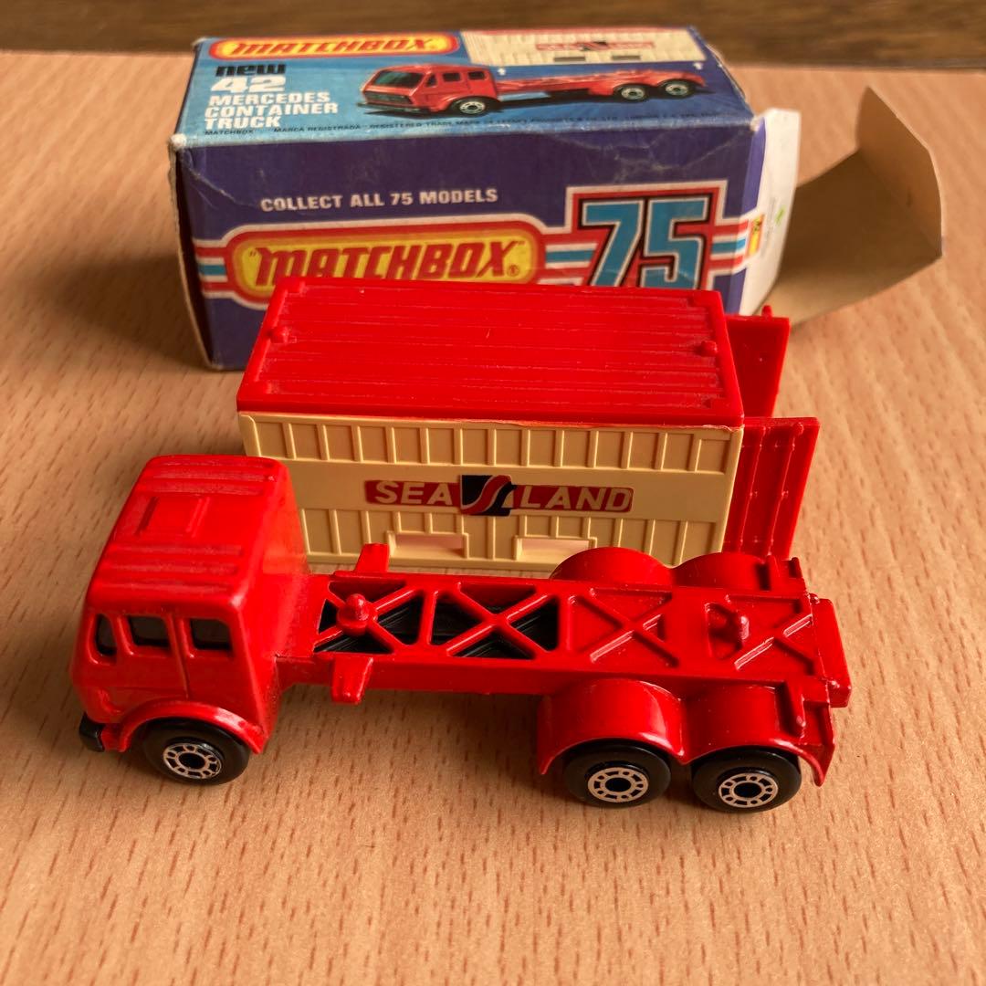 MATCHBOX メルセデス コンテナトラック