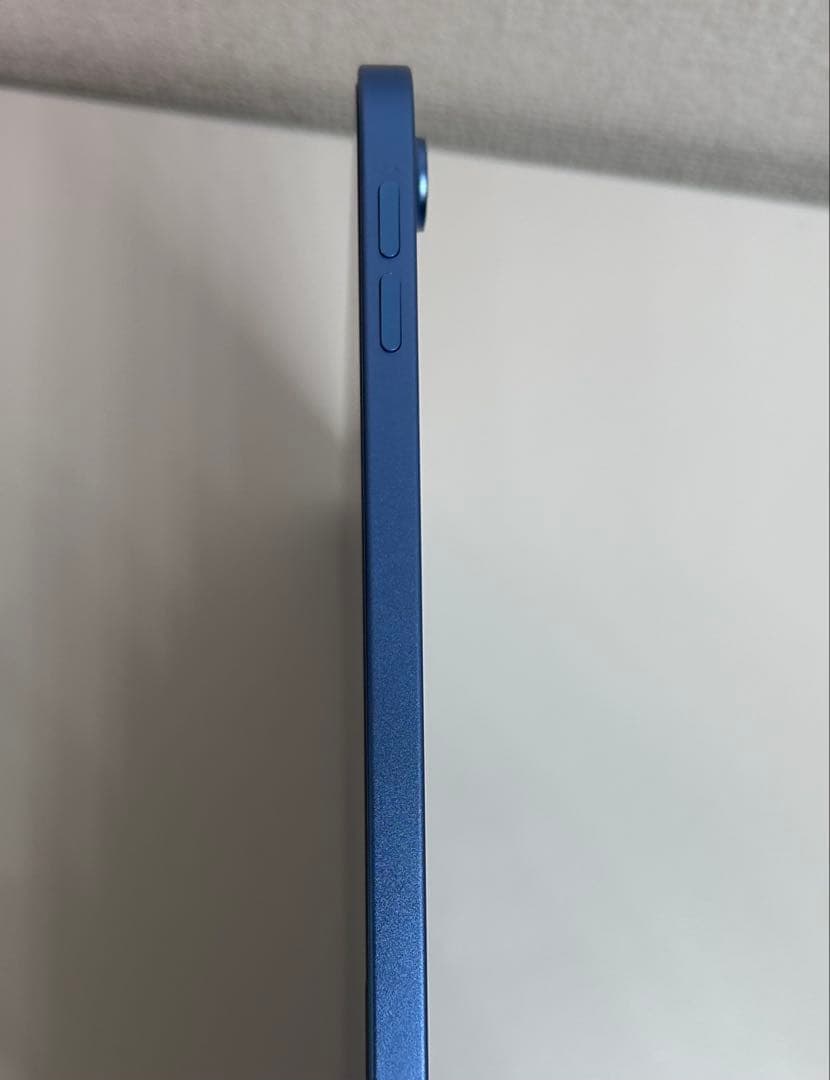 Apple iPad10世代ブルー バッテリー94%