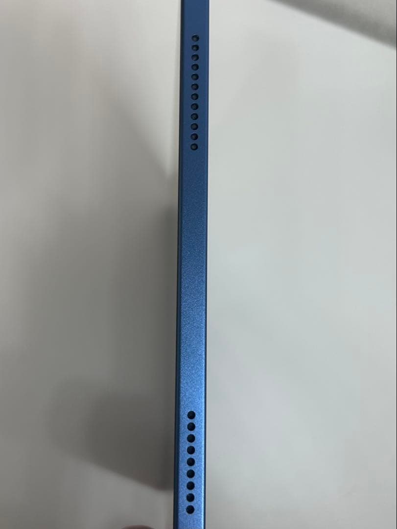Apple iPad10世代ブルー バッテリー94%