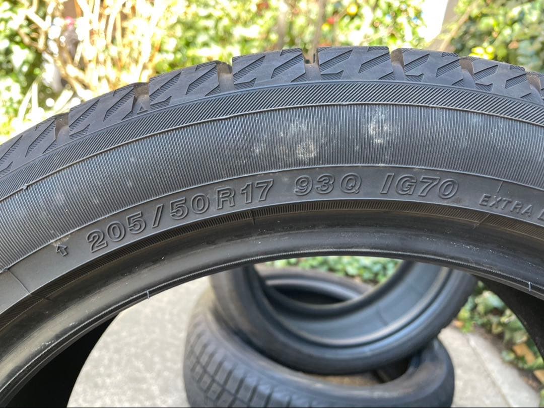 Yokohama IG7スタッドレスタイヤ 205/50R17