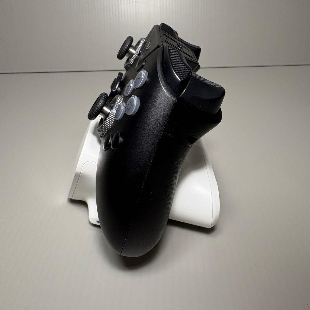 FLYDIGI VADER 4 Pro コントローラー