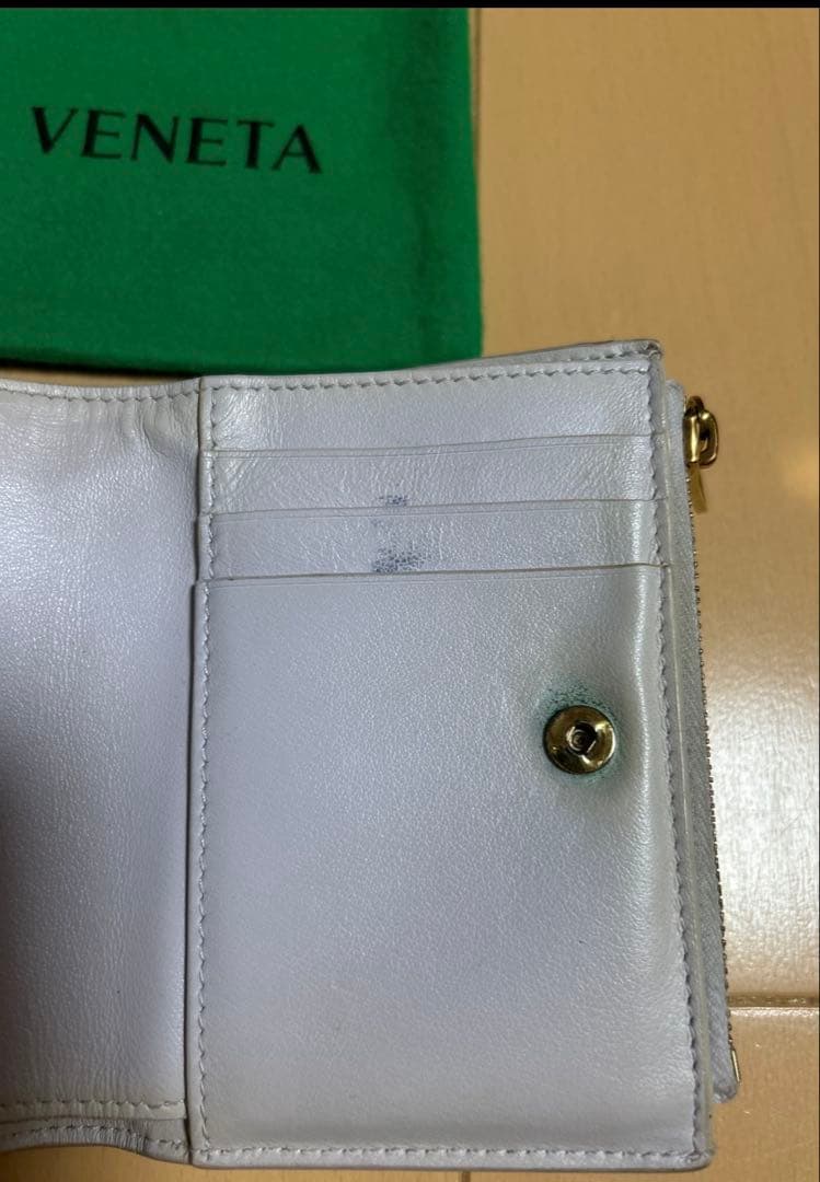 BOTTEGA VENETA 二つ折り財布