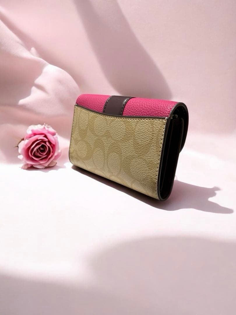 《新品》COACH 二つ折り財布ピンク/ベージュ新品