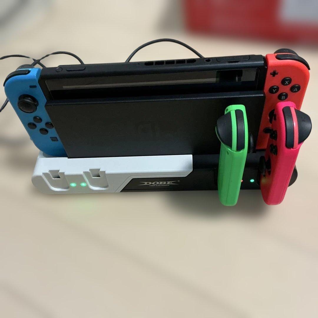 Nintendo Switch 本体　周辺アクセサリ +充電スタンド、収納ケース