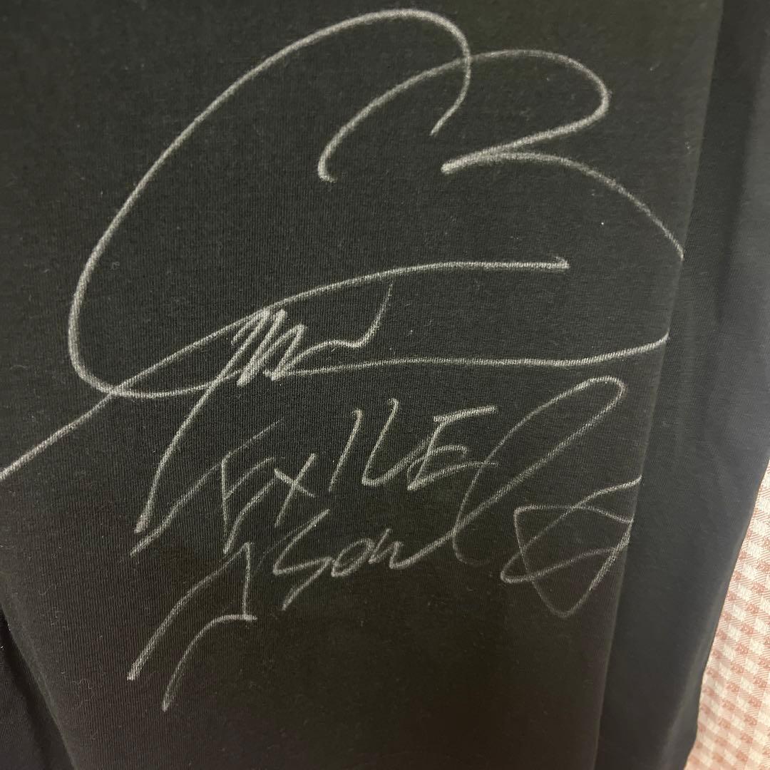 岩田剛典 直筆サイン入りTシャツ 匿名配送
