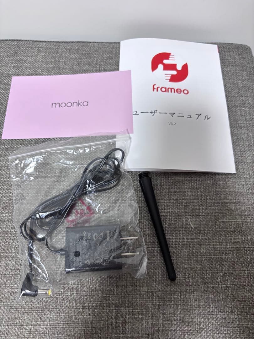WIFI デジタルフォトフレーム10.1インチ　frameo ZN-DP1003