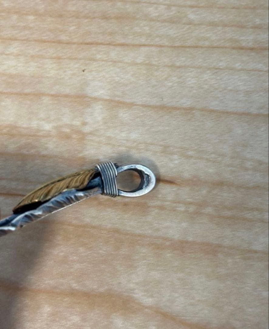 ゴローズ 上金ハート特大フェザー　左向き