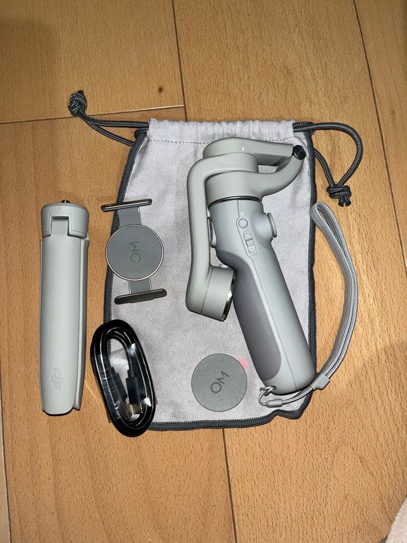 DJI OM5 アテネグレー 補助ライト内蔵スマートフォンクランプ付き