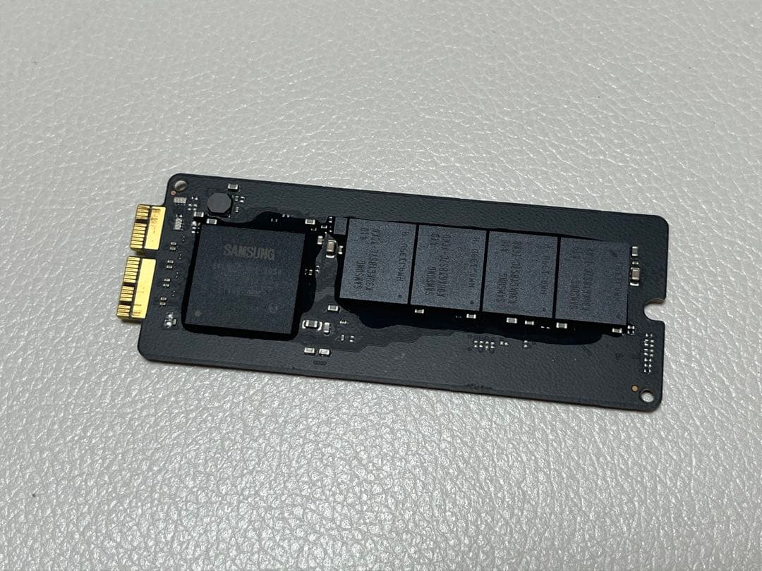 Apple 純正 SSD 1TB 内蔵