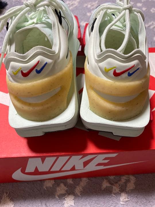 絵本・児童書 NIKE FONTANKA EDGE 24.5