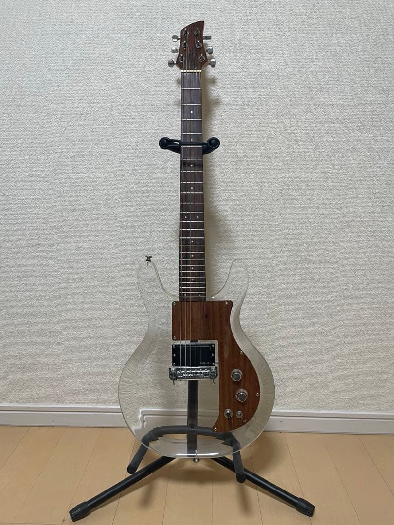 透明クリスタルギター　汎用セミハードケース付き