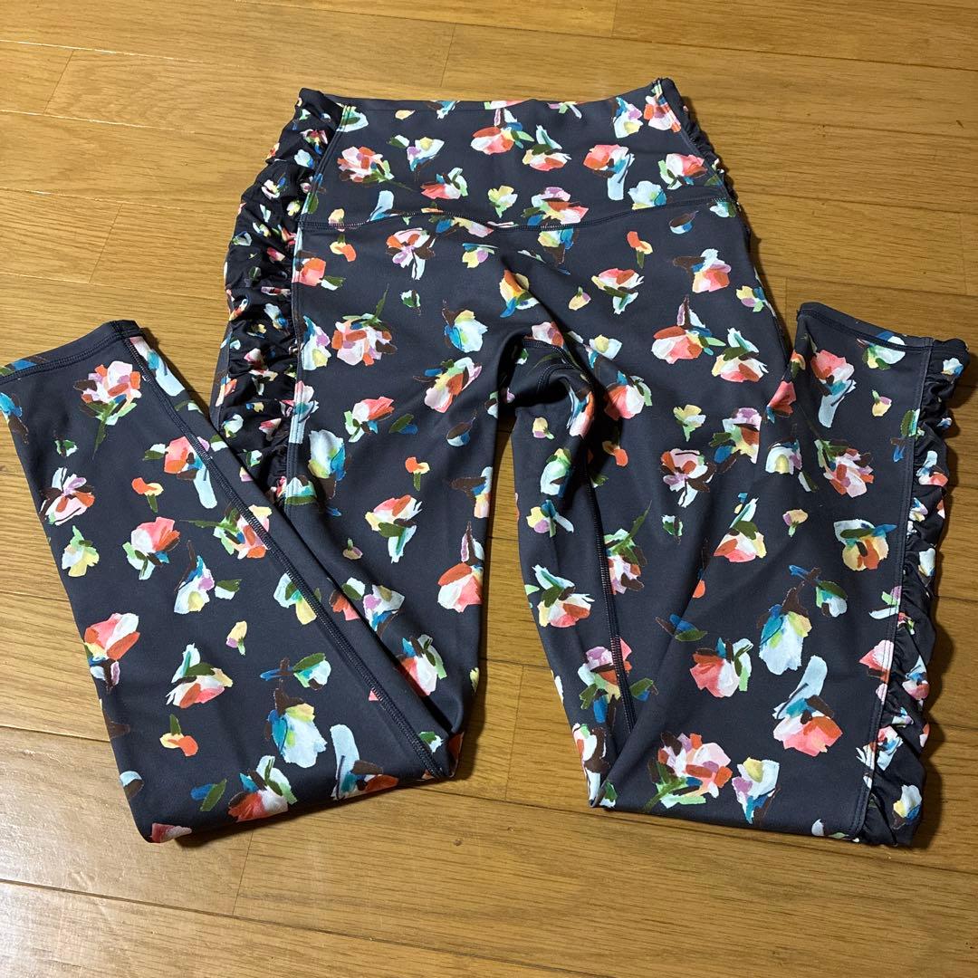 LAVA SUKALAローズプリントレギンスMサイズ