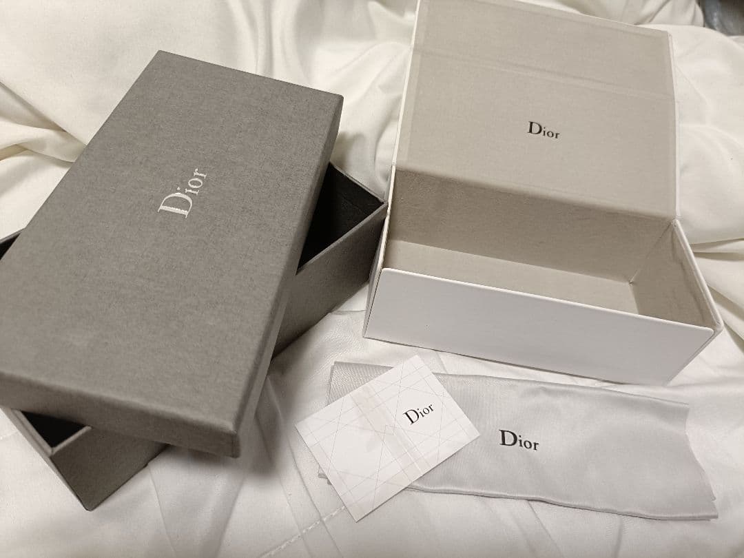 Dior サングラス 赤 スクエア